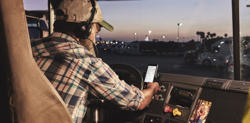 Best phone apps fro truckers traveling through Flint Michiagn